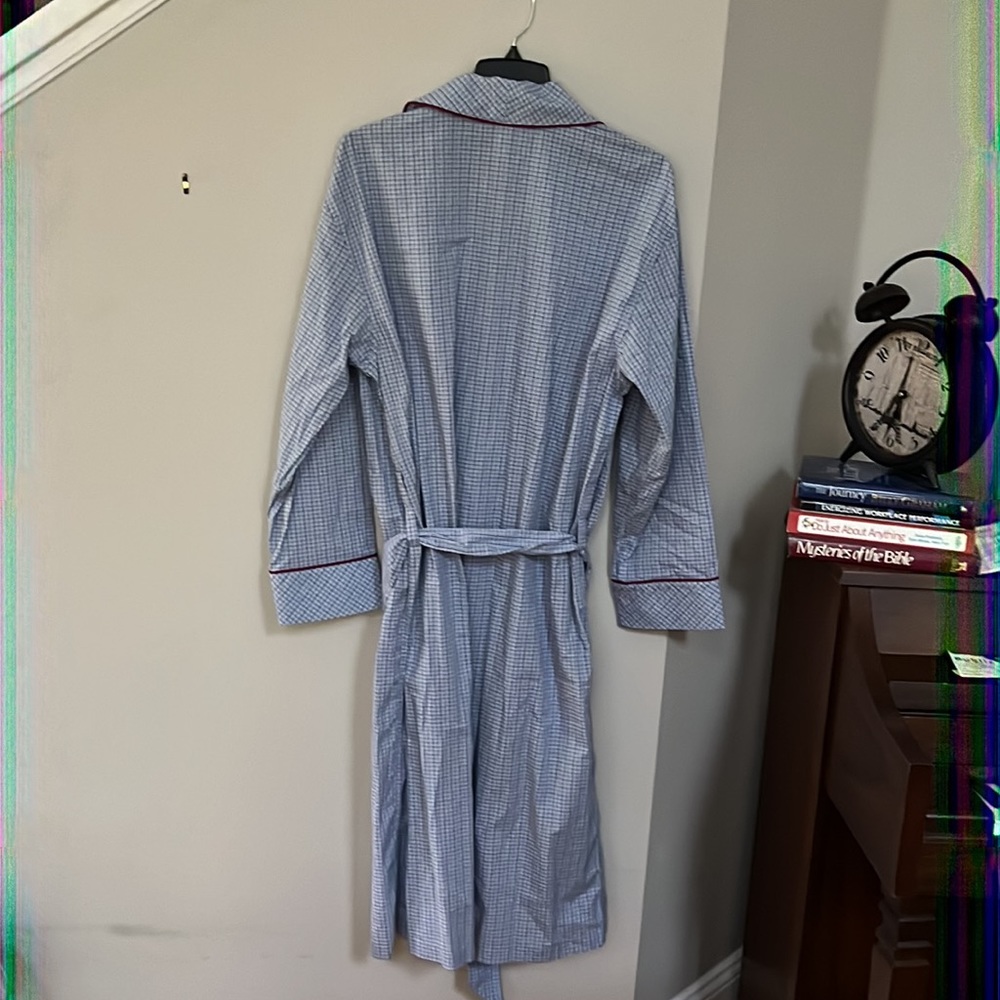 Roundtree & Yorke Striped Woven Robe - Picture 3 of 9